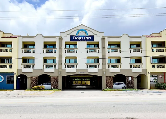 Tamuning Hotels near Antonio B. Won Pat International Airport (GUM)